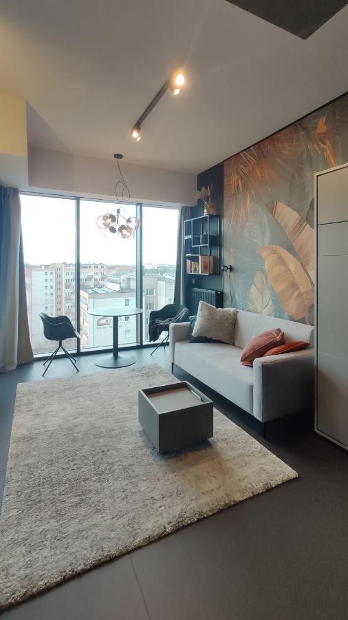 Hanza Tower Apartment *